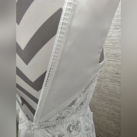 JJ's House Mermaid Wedding Dress With Illusion Sides And Plunging Neckline - Picture 7 of 11